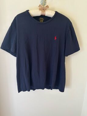 Polo Ralph Lauren Classic Crew Neck Tee in Navy
Size: Large 
GUC
